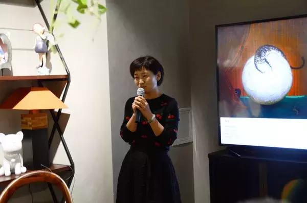 与牠同行动物福利促进协会中国区负责人刘艳丽女士,利阿贺拿艺术生活