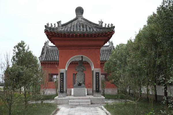 关羽当年擒于禁斩庞德,水淹七军威震华夏,但遗憾的是"失荆州".