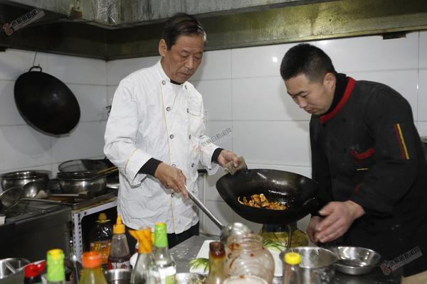 「我家这四十年」小饭碗里的大变化