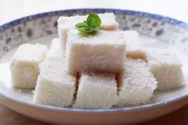 口感细腻 好吃到流泪的牛奶椰丝小方~!|牛奶|椰丝|好吃_新浪新闻