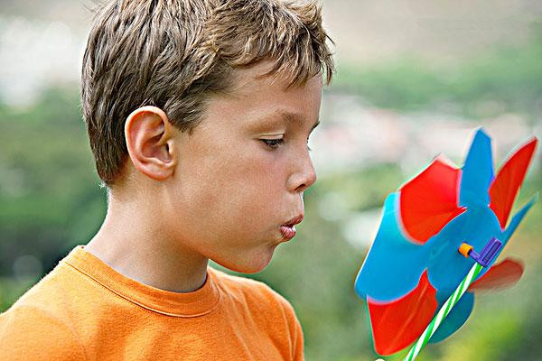 带儿子检查,医生莫名其妙的让儿子吹纸,几分钟后宝妈痛哭