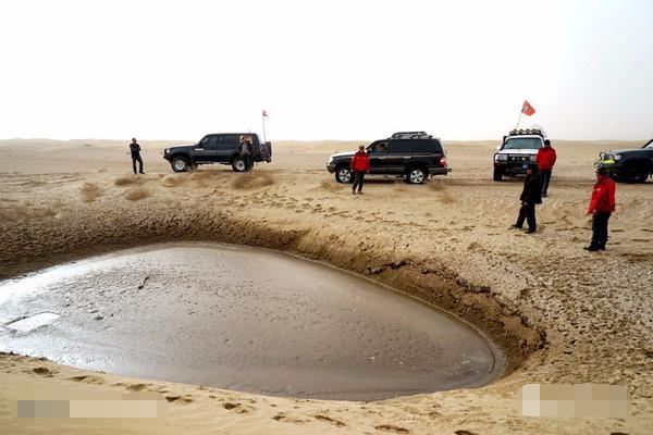 麦盖提县隶属于新疆维吾尔自治区喀什地区,位于喀什地区东部,塔克拉玛