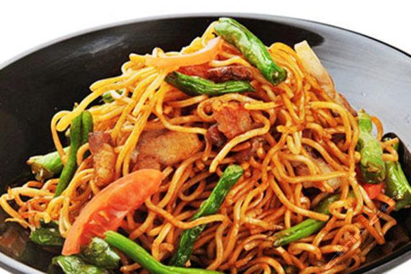 山西焖面,咸香味浓,色泽诱人,一定要放上山西老陈醋 才够味!