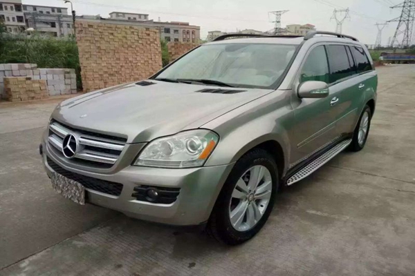黄江二手车2009年奔驰gl450土豪金灰白笼,头枕电视,中座电视