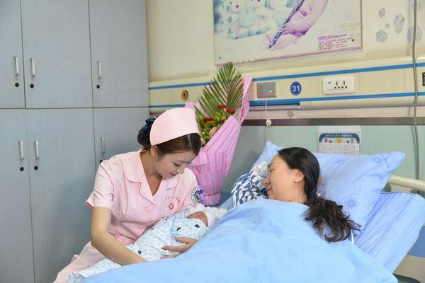 7斤8两顺产男宝宝有痛苦也有心酸想要男宝的快来接吧