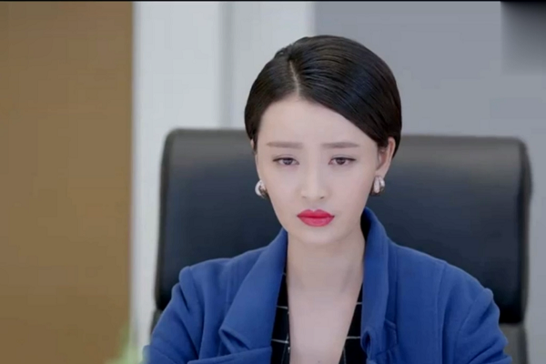 《谈判官》赵晨曦爱谢晓飞, 谢晓飞爱童薇, 剧中最苦的是她