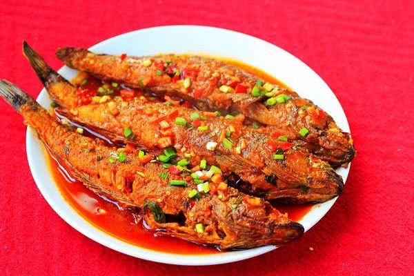 《新疆大盘五道黑》