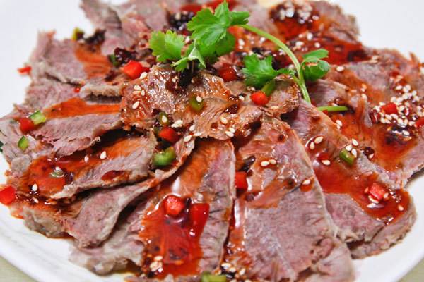 寒假快完了我请几个哥们吃饭,他们竟说我太抠门了,大家来评评理