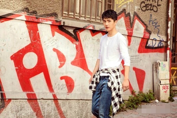 刘昊然是京圈力捧对象,扒一扒刘昊然的资源都