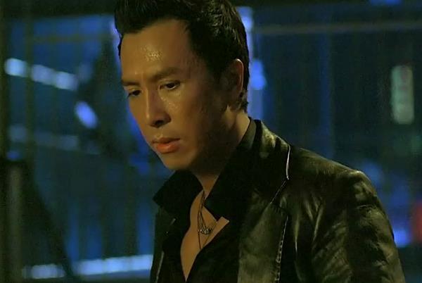 他是实力派演员,演坏人成名,如今60多岁,家庭幸福!