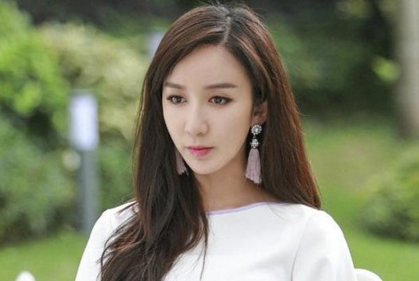 她因这个角色走红,不久后隐没,最近再次出现在人们视野!