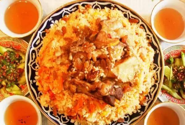 新疆特色美食,十全大补抓饭!