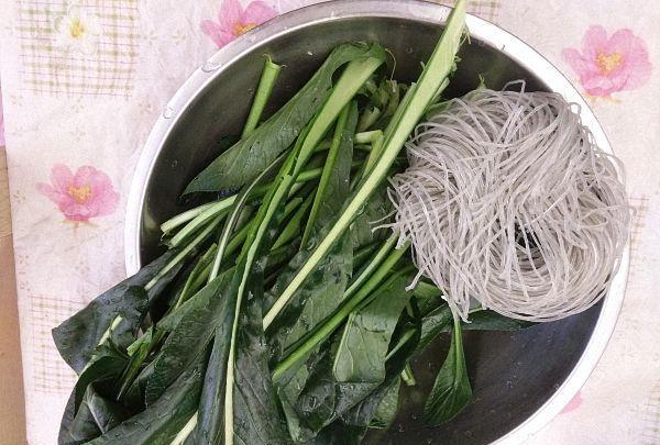 南通特色菜:「黑菜粉丝」汤汁鲜美,菜嫩爽口,好吃的不得了