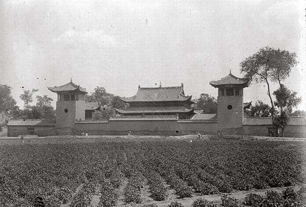 也是老城唯一具有年代感的建筑了,见证了洛阳古城历史发展的变迁