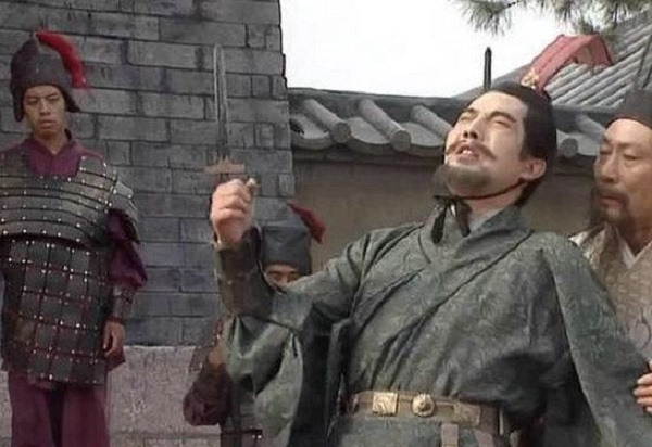 曹髦被杀,动手的成济为何脱光了爬到屋顶!