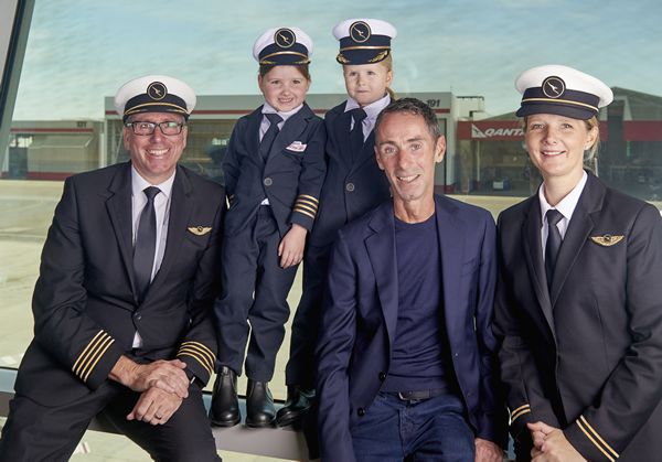 为梦想插上翅膀——澳洲航空推出儿童版迷你制服