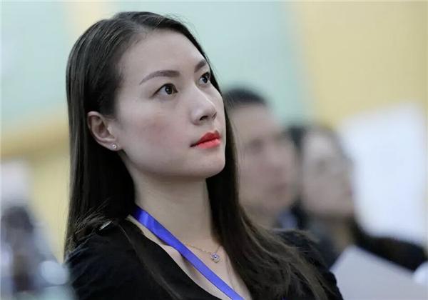 谢杏芳终于说了实话!透露林丹偷腥嫩模后续进展,污点还是抹不掉