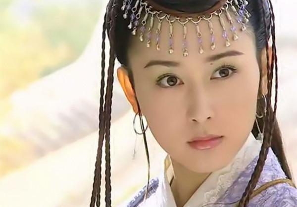 姜鸿出演漪云,佘赛花故友之女.