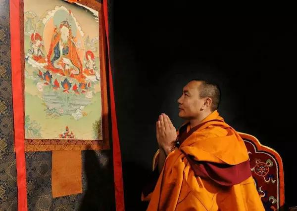 土登翁修堪布:辞旧岁迎新春 离六道赴彼岸