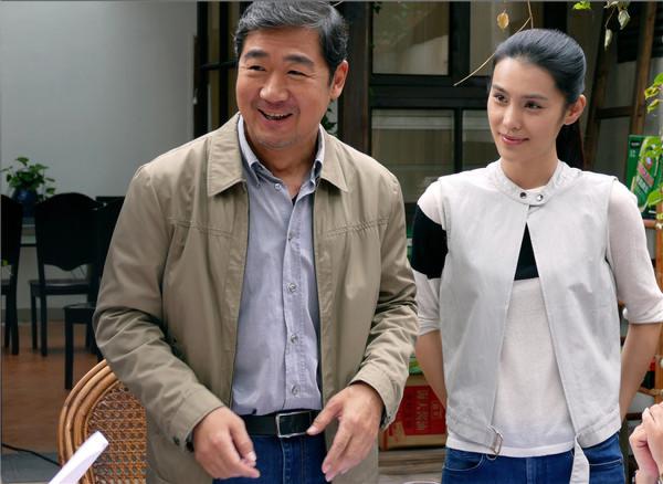 结婚29年的她60岁了,62岁的老公用这样的方式向她表白!