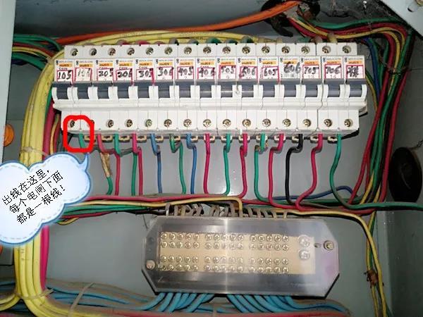 楼道灯连着我家电表8年过去了今天才发现