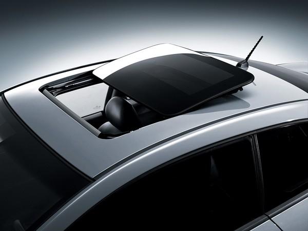 买车到底要不要升级天窗?天窗到底实不实用?