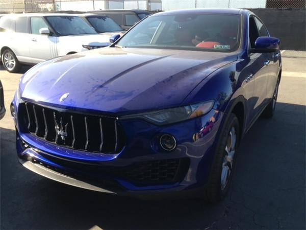 粪叉子车标,秒杀保时捷卡宴!