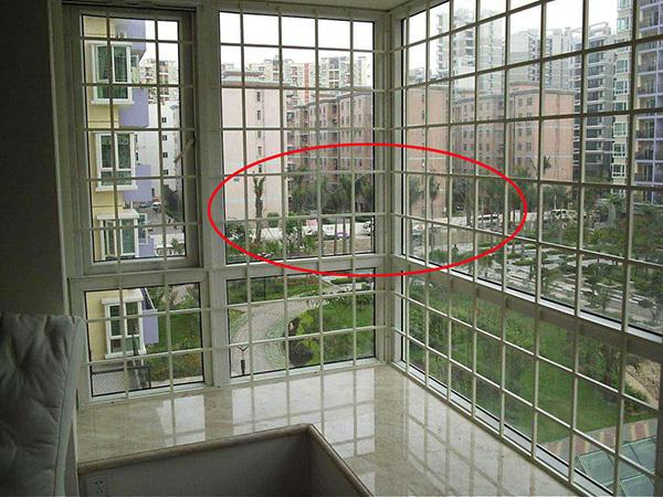 防盗窗装室内还是室外?哪个更防盗?我家这样装吓得小偷都哭了!
