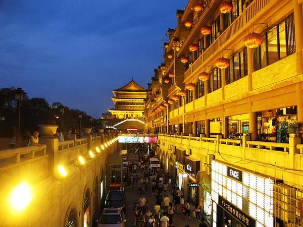 西安出发,高铁3小时速达成都!午饭凉皮!晚餐串串!