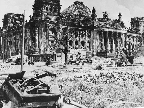 苏联卫国战争的尾声,柏林战役中攻克纳粹德国国会大厦的战斗永远值得