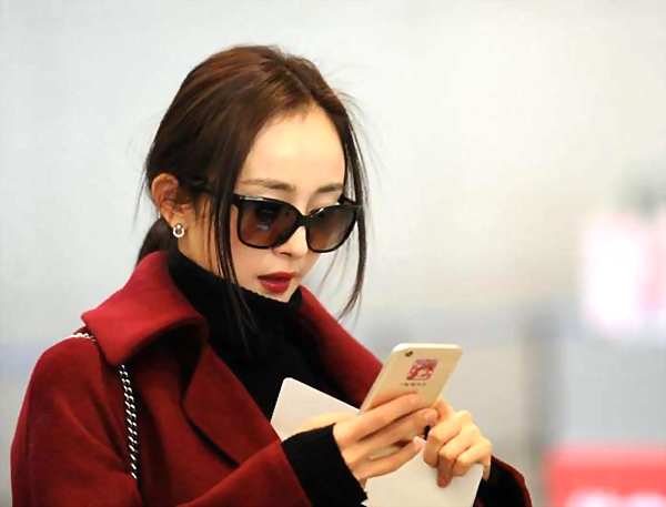 杨幂对女儿小糯米的爱, 都在手机壳上表现出来