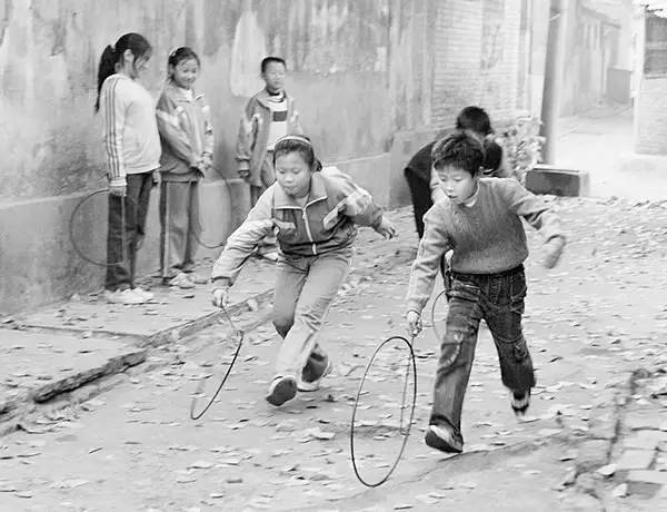 小时候最爱的玩具!有些城里的孩子甚至没有见过!