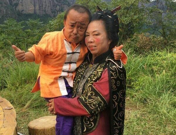 张美娥现在片酬多少 67岁最丑星女郎张美娥成名后身份暴涨