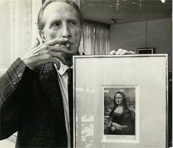 杜尚《带胡须的蒙娜丽莎》杜尚没有给人们留下机会向他询问这件作品的