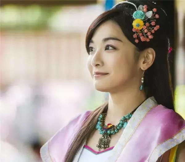 模特出身,颜值不输林志玲,出道20年零绯闻,至今不温不火