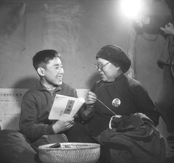 60年代老照片里的故事|红小兵|故事|年代_新浪新闻