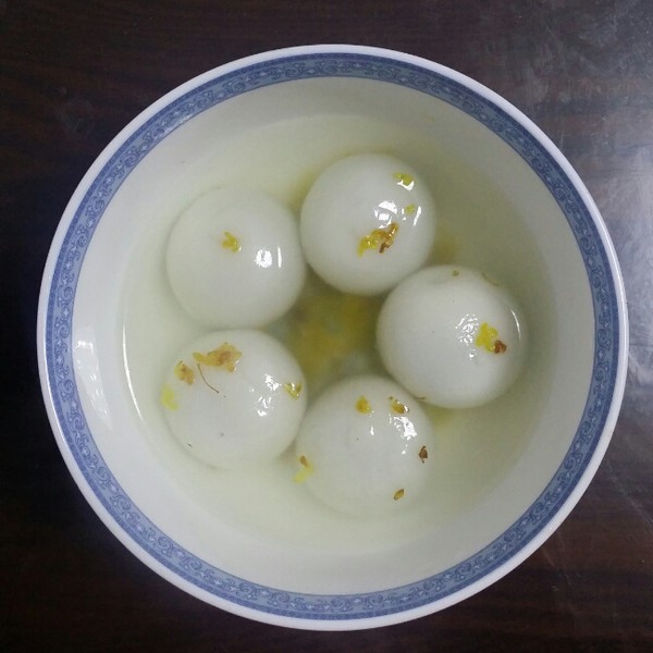 宁波汤圆是一种传统小吃,在元宵佳节总少不了它的身影