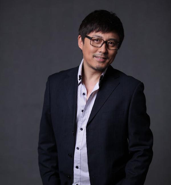 27岁考入上戏,凭一角爆红,出道至今零绯闻,姐弟恋恩爱三十载!