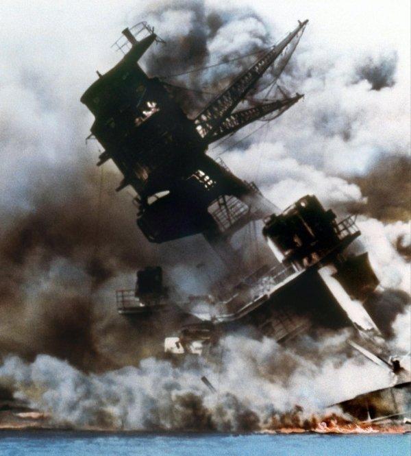 绝非电影镜头!罕见的,偷袭珍珠港的彩色高清照片