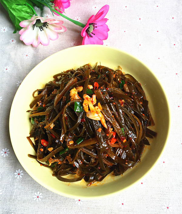 美味可口的醋溜海带丝,大人小孩都爱吃