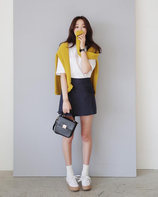 春夏运动风学生装搭配 减龄穿搭变身时尚达人