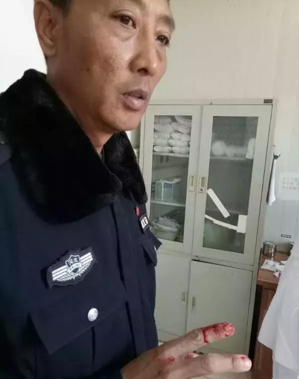 雄安新区小伙儿徒手撕玻璃火爆朋友圈 听听他怎么说|马俊东|玻璃|部队