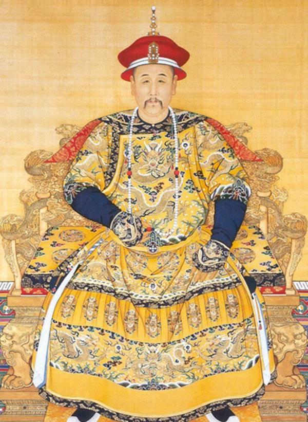 清宫戏皇上衣服穿得对不对,请看大清皇帝服饰全解(图)