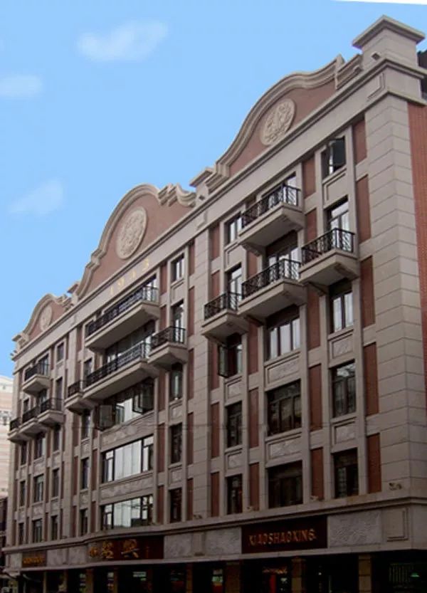 罗宋汤,德大色拉,腓利牛排,人均从几分钱到上百元,陪伴了多少老上海人