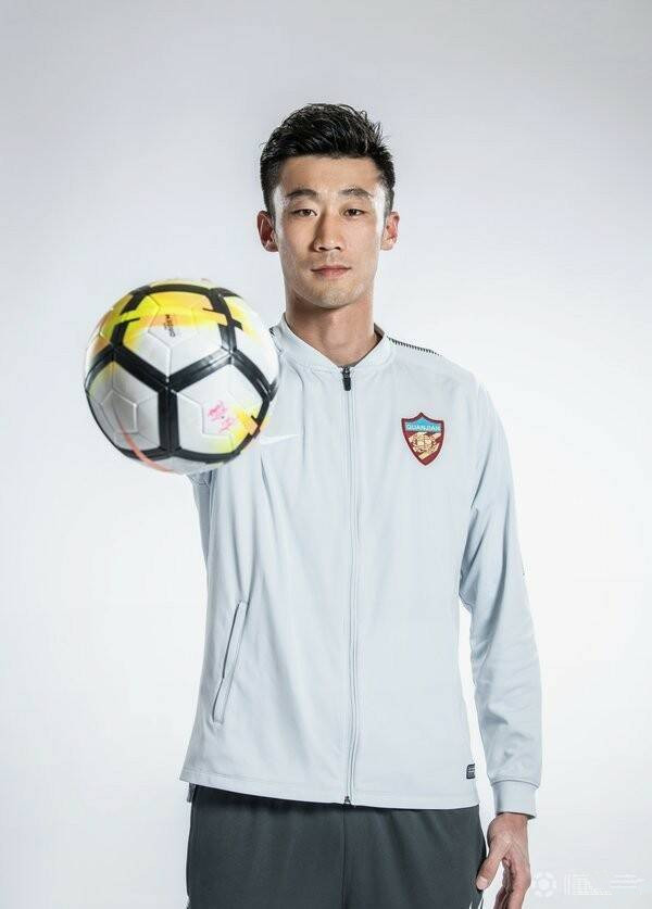 球真妹郜林家电视70寸于睿遭教练吊打