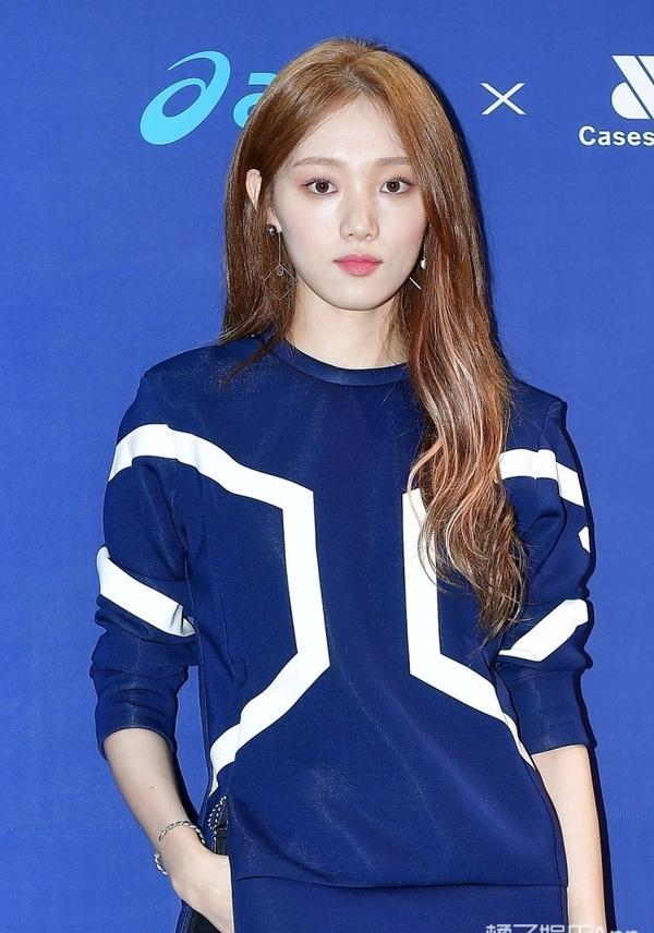 李圣经运动装也时髦,还不是因为模特身材满屏都是大长腿!