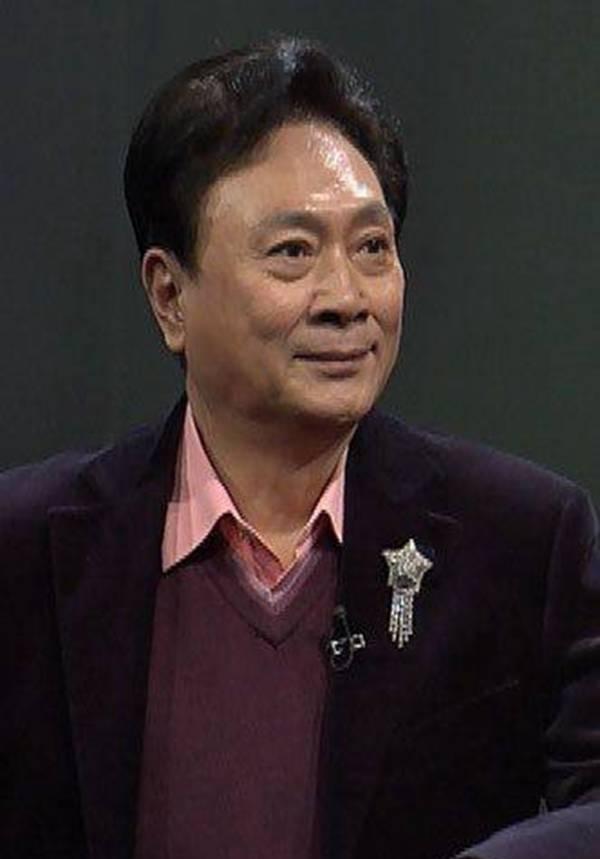 明星相册:没有重名,梁波罗年届八旬仍然帅(图)