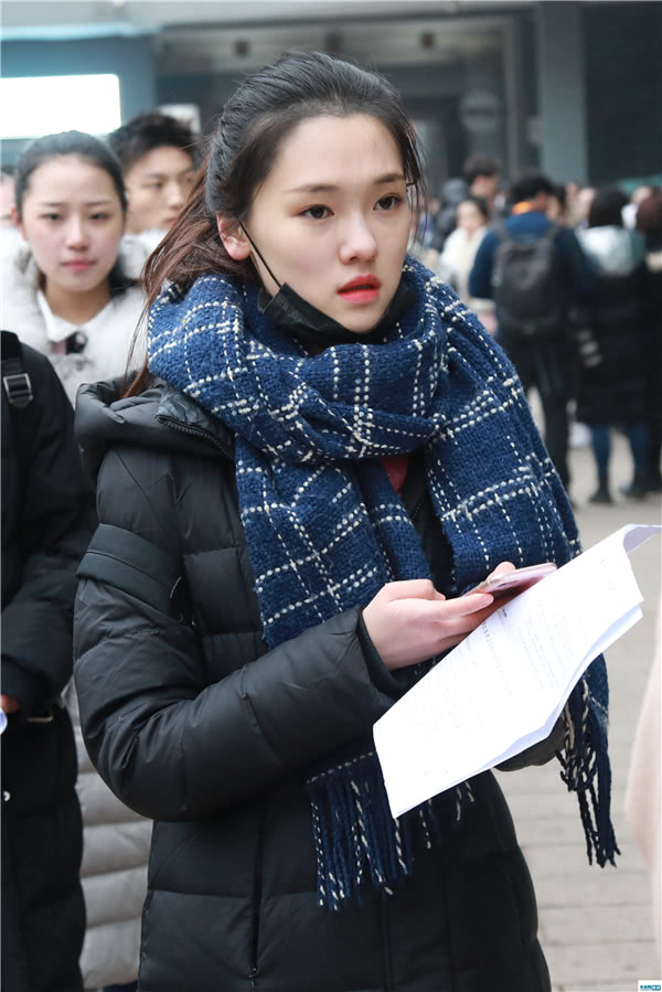 北电艺考美女频现"明星脸 颜值高惊艳撞脸李小璐,王鸥