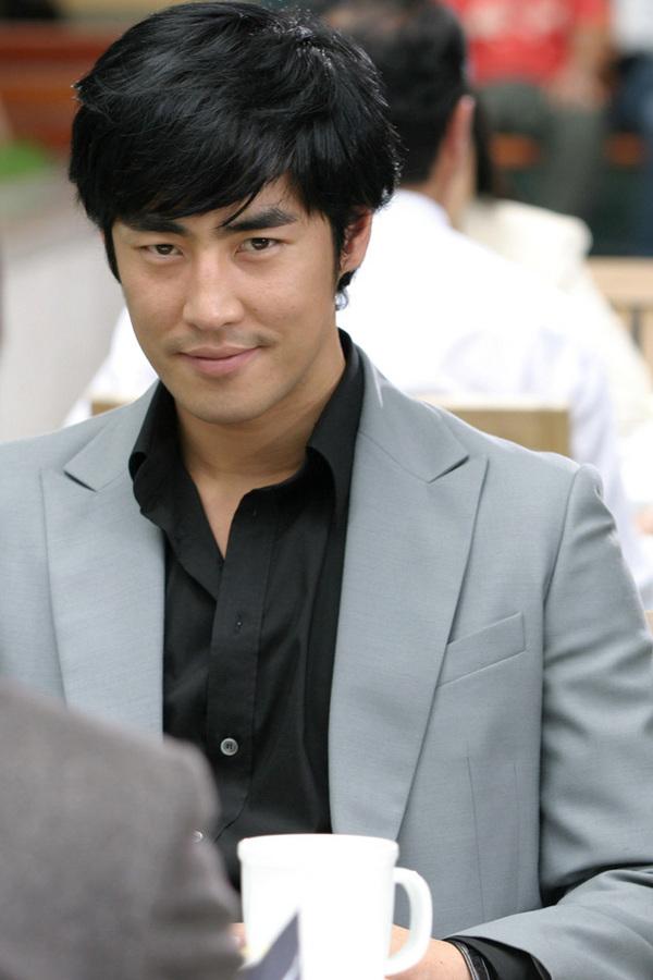 扒一扒《浪漫满屋》演员现状: 男女主成一线, 而他销声匿迹