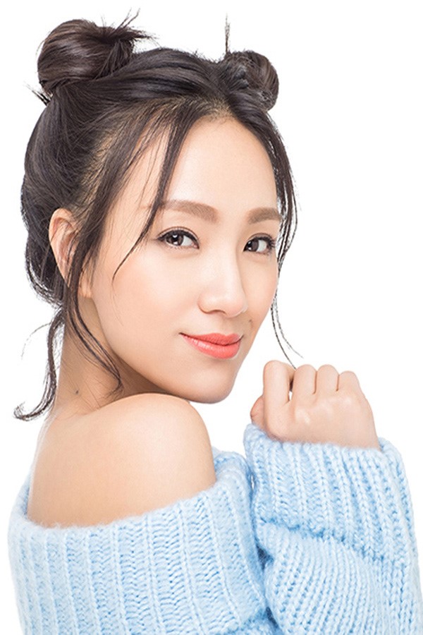 魏璐冬日写真曝光 甜美可爱反差萌十足